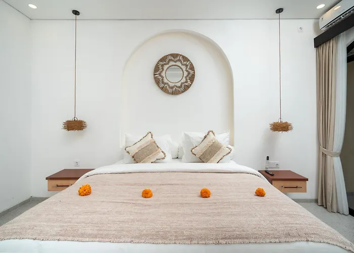 Ayura - Luxury Three Bedroom Private Pool *