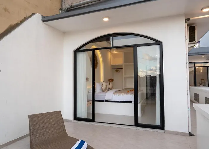 ヴィラ Ayura - Luxury Three Bedroom Private Pool